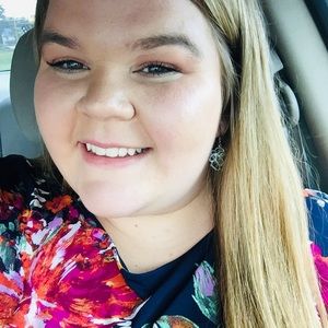 Meet your Posher, Savannah